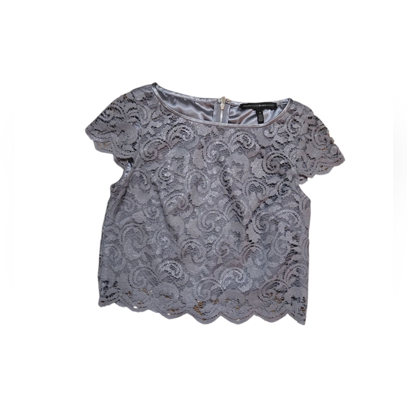 White House Black Market Lace Blouse in Gray ~Size Small - Picture 6 of 6